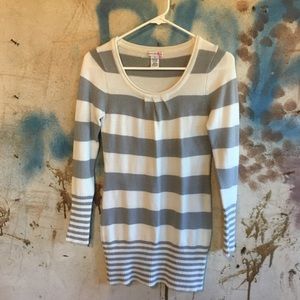 Body Central cream and gray striped sweater
